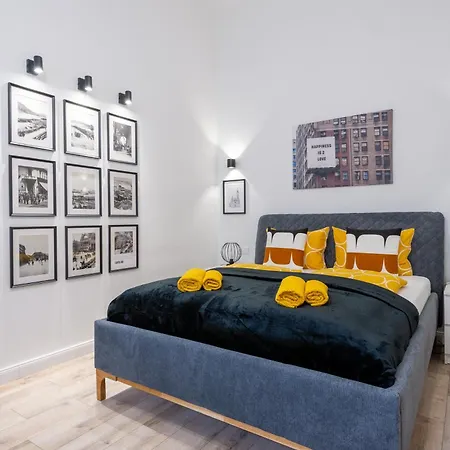 Holidays Operart * Budapest