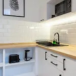 Holidays Operart Apartman *