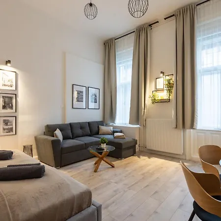 Holidays Operart Daire Budapeşte