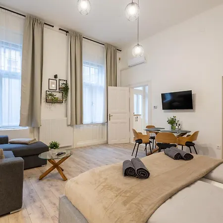 Apartman Holidays Operart