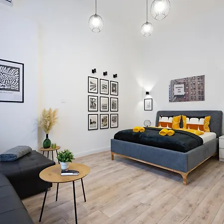 Apartman Holidays Operart *